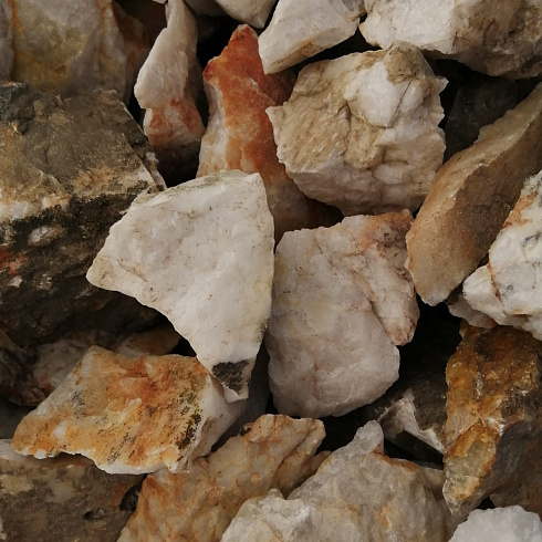 фото Кварц ( фр. 70-100 мм)  купить в Смоленске в интернет-портале КАМЕНЬ КЛУБ