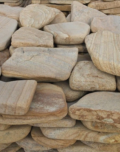 Kamenclub.ru: Песчаник пластушка галтованный желтый с рисунком (3 см)  купить в Смоленске плитняк - пластушка желтый песчаник 21000 руб/м3   фото КАМЕНЬ КЛУБ