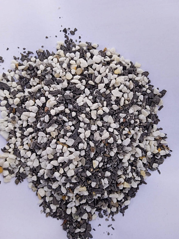 Kamenclub.ru: Мраморная крошка (щебень крошка микс : белый-черный-розовый) фр. 3-5 мм.  купить в Смоленске мрамор белый, черный, розовый, разноцветный мраморная каменная крошка декорвтивная 12000 руб/т   фото КАМЕНЬ КЛУБ