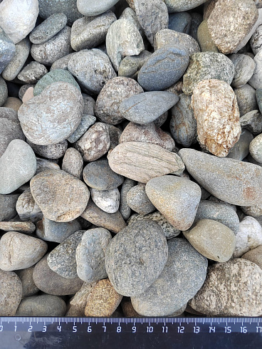 Kamenclub.ru: Галька речная окат (пестрая) фр. 20-40 мм. купить  в Смоленске галька речная пестрая, серая, серые оттенки галька речная окатанная округлая 5000 руб/т   фото КАМЕНЬ КЛУБ