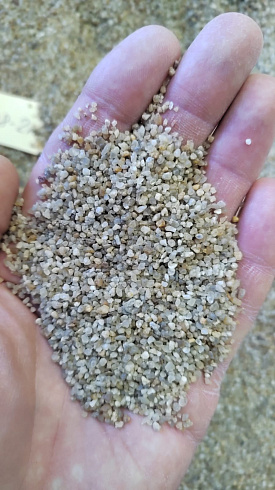 Кварцевый песок для площадок фр. 0,8 - 2 мм.  купить в Смоленске фото Камень Клуб