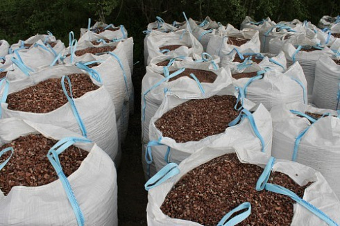 Kamenclub.ru: Мраморная крошка (щебень крошка розовый) фр. 10-20 мм.  купить в Смоленске мрамор розовый, красный каменная декоративная крошка ландшафтная 11000 руб/т   фото КАМЕНЬ КЛУБ