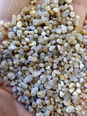 Кварцевый песок для площадок фр. 2-5 мм.  купить в Смоленске фото Камень Клуб