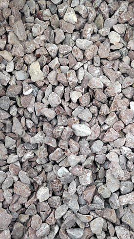 Kamenclub.ru: Мраморная крошка (щебень галтованный розовый) фр.20-40 мм.  купить в Смоленске мрамор розовый, красный оголтованный округлый щебень  15000 руб/т   фото КАМЕНЬ КЛУБ
