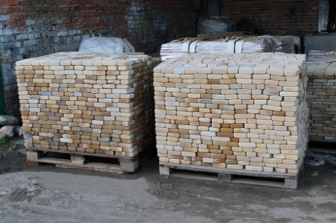 Kamenclub.ru: Песчаник брусчатка (Готика) art PSG-L-01  купить в Смоленске    2300 руб/кв.м   фото КАМЕНЬ КЛУБ