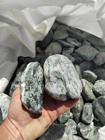 фото Галтованный жадеит (фр. 70-100 мм)  купить в Смоленске в интернет-портале КАМЕНЬ КЛУБ