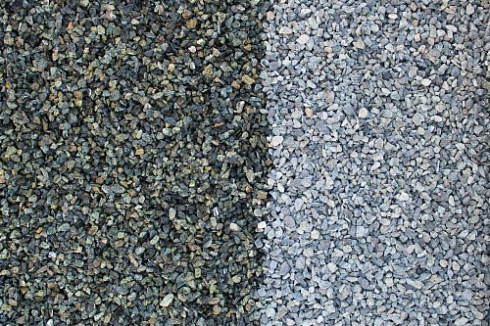 Kamenclub.ru: Щебень крошка зеленый (змеевик) фр. 5-10 мм  купить в Смоленске змеевик зеленый, салатовый ландшафтный декоративный щебень крошка 7 200 руб/т   фото КАМЕНЬ КЛУБ