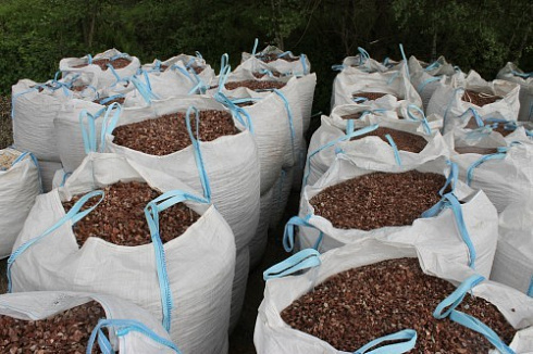 Kamenclub.ru: Мраморная крошка (щебень крошка розовый) фр. 20-40 мм.  купить в Смоленске мрамор розовый, красный мраморная крошка декоративная 11000 руб/т   фото КАМЕНЬ КЛУБ