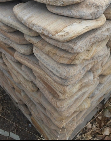 Kamenclub.ru: Песчаник пластушка галтованный желтый с рисунком (3 см)  купить в Смоленске плитняк - пластушка желтый песчаник 21000 руб/м3   фото КАМЕНЬ КЛУБ