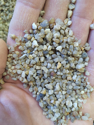 Кварцевый песок сухой фракцинированный фр. 1,6-4 мм.  купить в Смоленске фото Камень Клуб