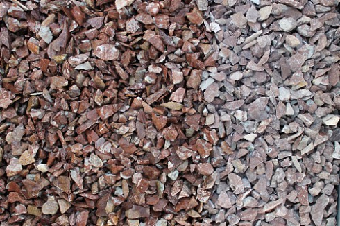 Kamenclub.ru: Мраморная крошка (щебень крошка розовый) фр. 10-20 мм.  купить в Смоленске мрамор розовый, красный каменная декоративная крошка ландшафтная 11000 руб/т   фото КАМЕНЬ КЛУБ