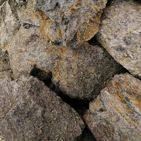 фото Змеевик салатовый  (фр. 70-100 мм)  купить в Смоленске в интернет-портале КАМЕНЬ КЛУБ