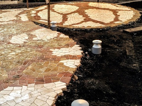 Kamenclub.ru: Песчаник брусчатка (Готика) art PSK-L-01  купить в Смоленске    2600 руб/кв.м    фото КАМЕНЬ КЛУБ