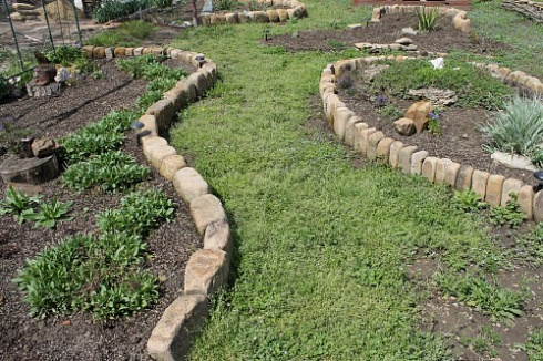 Kamenclub.ru: Песчаник для строительства и кладки блочный (фр 100-200 мм)  купить в Смоленске песчаник бежевый серый рыжий валун мелкий для строительства песчаник 6500 руб/т   фото КАМЕНЬ КЛУБ