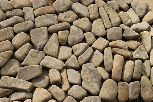 Kamenclub.ru: Песчаник брусчатка  купить в Смоленске    5 500 руб/т   фото КАМЕНЬ КЛУБ