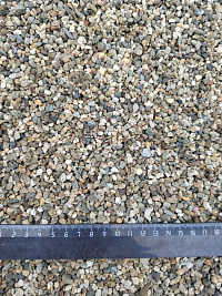 Kamenclub.ru: Галька речная окат (серая) фр.3-5 мм купить  в Смоленске галька речная серая бежевый темно-серый окатанный речной камень округлый 9500 руб/т   фото КАМЕНЬ КЛУБ