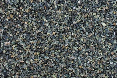 Kamenclub.ru: Щебень крошка зеленый (змеевик) фр. 10-20 мм.  купить в Смоленске змеевик зеленый, салатовый декоративная ландшафтная каменная крошка щебня 7 200 руб/т   фото КАМЕНЬ КЛУБ