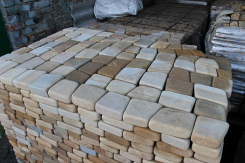 Kamenclub.ru: Песчаник брусчатка (Готика) art PSG-L-01  купить в Смоленске    2300 руб/кв.м   фото КАМЕНЬ КЛУБ